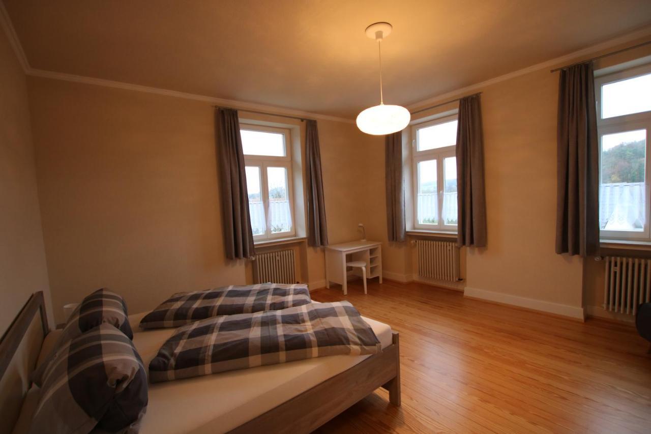 Ferienwohnung Altes Pfarrhaus Bargen エクステリア 写真